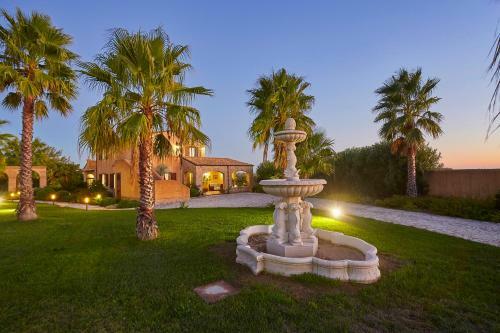 Marinella Villa Sleeps 8 Pool Air Con Wifi