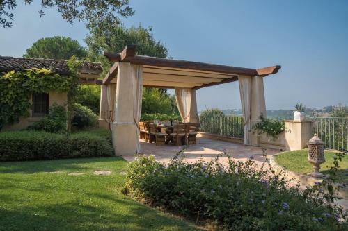 Piane Chienti Villa Sleeps 8 Pool Air Con Wifi
