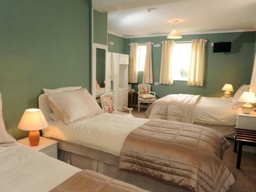 Hostal Murphys Farmhouse B&B