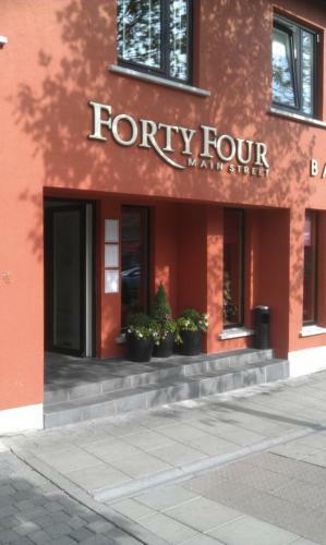 Hotel Forty Four Main Street