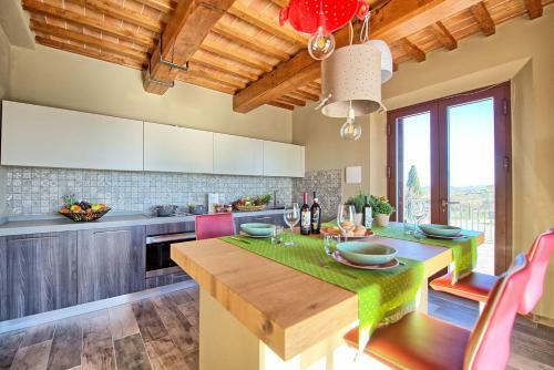 Montelopio Villa Sleeps 10 With Pool Air Con And Wifi