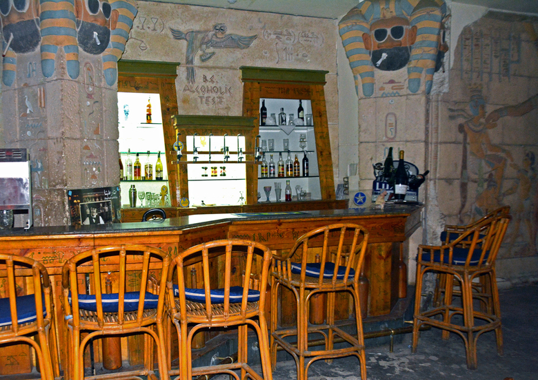 Gaddis Luxor Hotel, Suites And Apartments