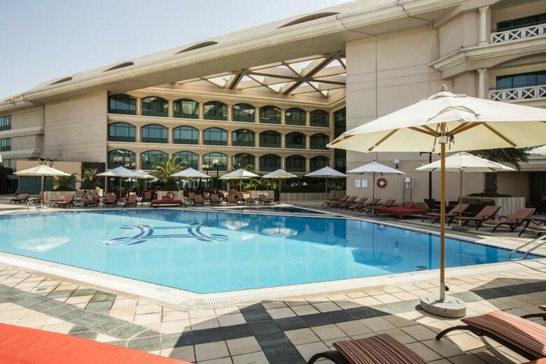 Hotel Al Bustan Rotana