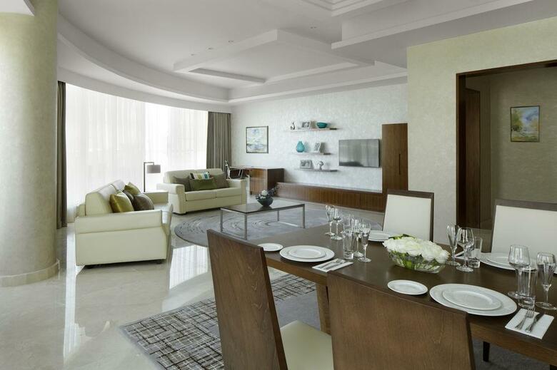 Jumeira Rotana Hotel