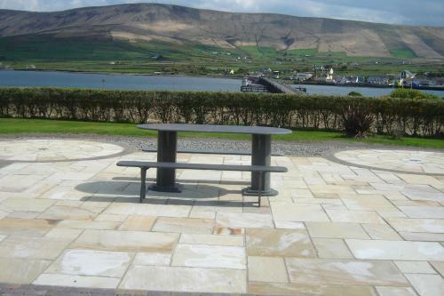 Bed & Breakfast Carraig Liath House