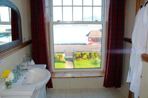 Bed & Breakfast The Royal Valentia