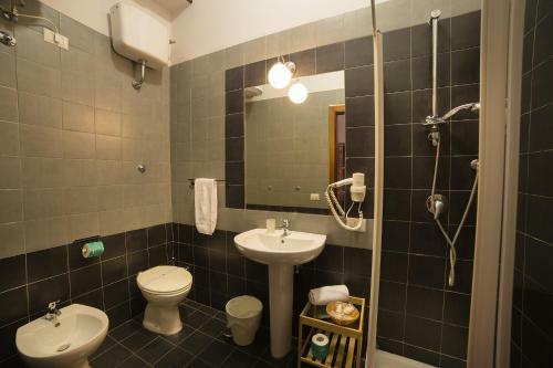 Hostal Le 4 Stagioni Dante H. Napoli Centro