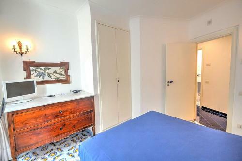 Marina Del Cantone Villa Sleeps 14 Pool Air Con