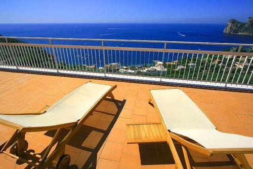 Sirenuse Villa Sleeps 14 Pool Air Con Wifi