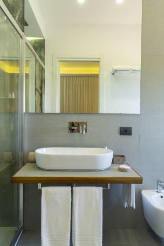 Seiano Villa Sleeps 10 With Pool Air Con And Wifi