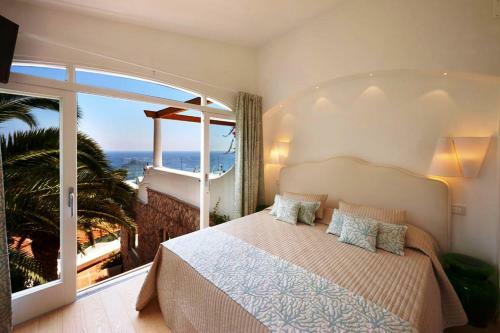 Nerano Villa Sleeps 10 With Pool Air Con And Wifi