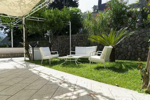 Seiano Villa Sleeps 10 Pool Air Con Wifi