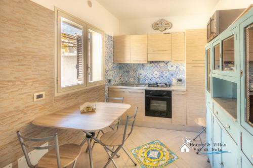 Villa Noto Marina Swami