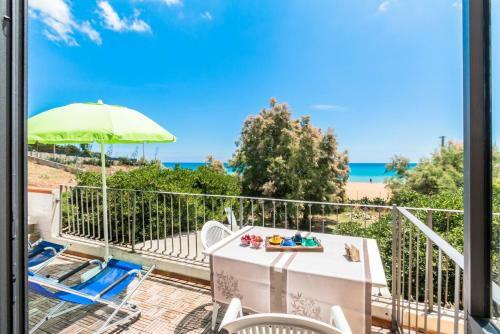 Apartamento Nesthome On The Sandy Beach With Parking Wifi