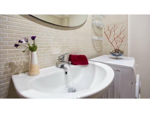 Alghero, Villa Le Palme With Swimming Pool For 12 People