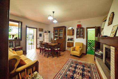Oria Villa Sleeps 8 Pool Air Con Wifi