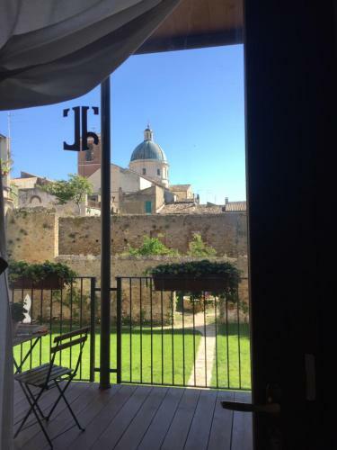 Bed & Breakfast Torre Della Loggia - Dimora Storica - Ortona