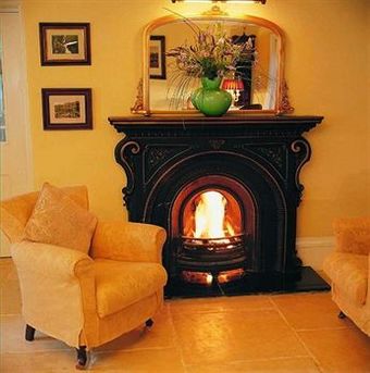Hotel Brooklodge & Wells Spa