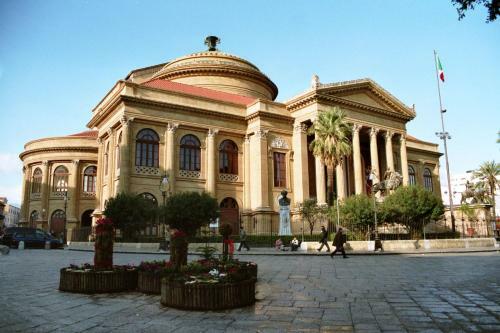 Bed & Breakfast Mea Domus Palermo By Mamamia