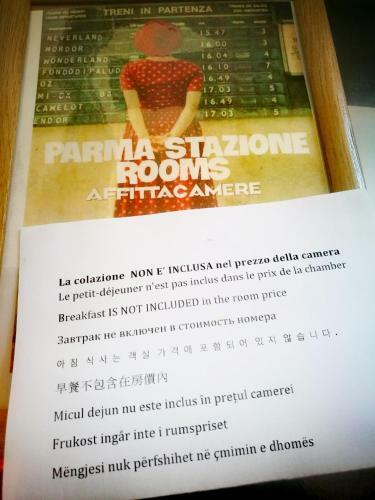 Hostal Parma Stazione Rooms