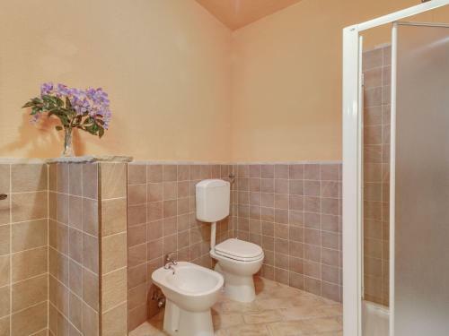 Stylish Villa In Piandimeleto With Swimming Pool
