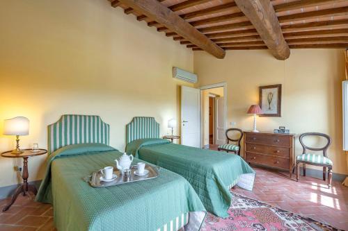 Segromigno In Monte Villa Sleeps 14 With Pool And Air Con