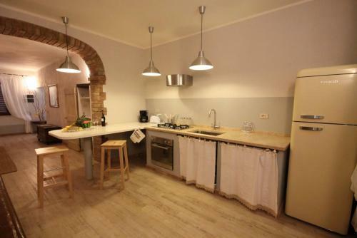 Gallina Villa Sleeps 8 Pool Wifi
