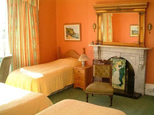 Bed & Breakfast Claremont House