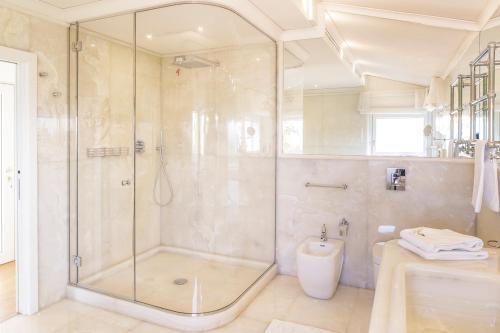 Pietra La Croce Villa Sleeps 8 With Pool And Air Con
