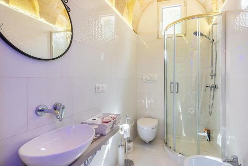 Poggiardo Holiday Home Sleeps 7 With Pool And Air Con