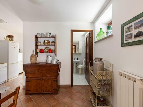 Traditional Villa In Varano With Private Garden