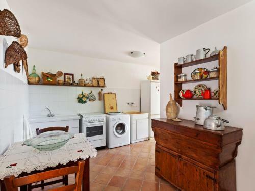 Traditional Villa In Varano With Private Garden