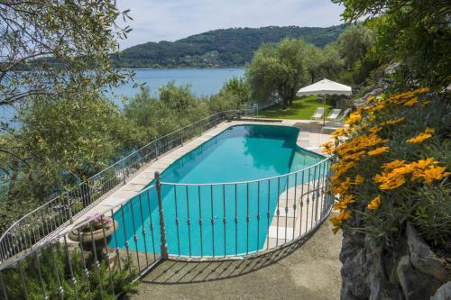 Portovenere Villa Sleeps 8 With Pool And Air Con