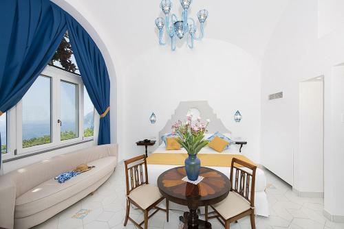 Positano Villa Sleeps 8 With Pool And Air Con