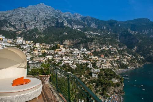 Villa In Positano Sleeps 8 With Pool Air Con And Wifi