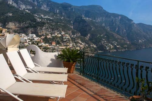 Villa In Positano Sleeps 8 With Pool Air Con And Wifi