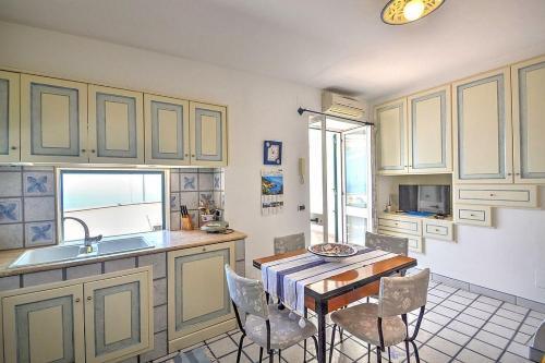 Praiano Villa Sleeps 4 Air Con Wifi