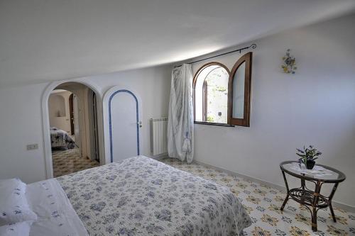 Praiano Villa Sleeps 6 Air Con Wifi