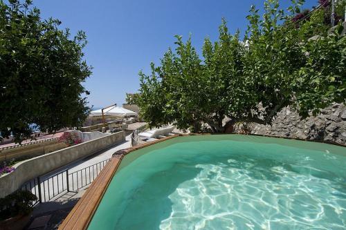Praiano Villa Sleeps 10 Pool Air Con Wifi