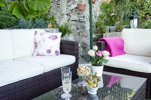 Praiano Villa Sleeps 4 Air Con Wifi