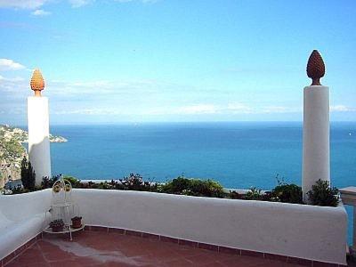 Praiano Villa Sleeps 4 Air Con Wifi