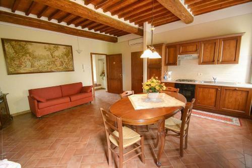 Pozzo Della Chiana Villa Sleeps 24 Pool Air Con