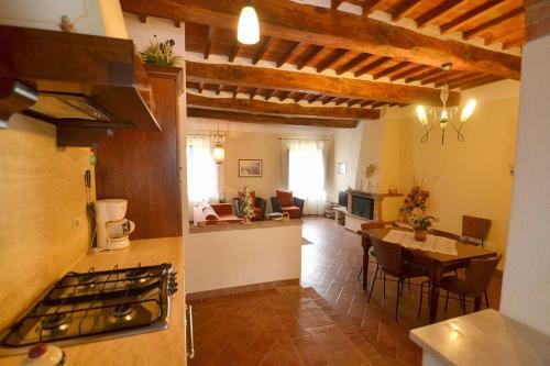 Pozzo Della Chiana Villa Sleeps 24 Pool Air Con