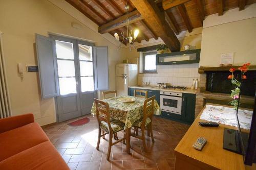 Pozzo Della Chiana Villa Sleeps 24 Pool Air Con