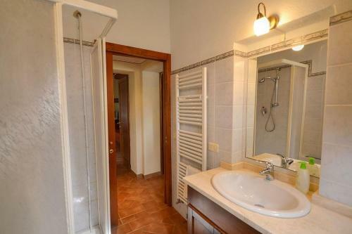 Pozzo Della Chiana Villa Sleeps 24 Pool Air Con