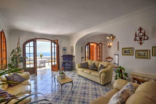 Praiano Villa Sleeps 10 Pool Air Con Wifi
