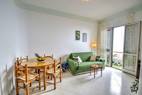 Praiano Apartment Sleeps 3 Air Con Wifi