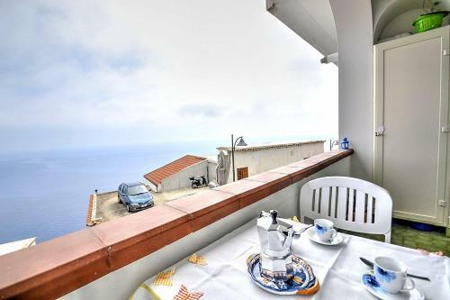 Praiano Apartment Sleeps 3 Air Con Wifi