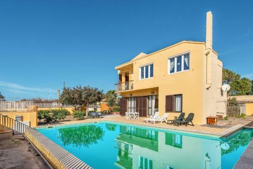 Villa Sul Mare Con Piscina Privata