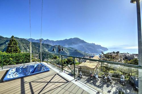Ravello Villa Sleeps 10 Pool Air Con Wifi